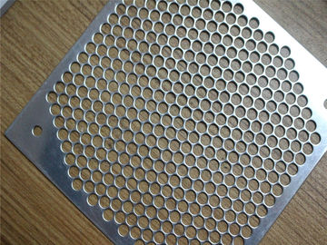China Edelstahl-/dekoratives perforiertes Aluminiummetall täfelt Leichtgewichtler fournisseur