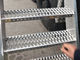 2mm galvanisierten perforierte Metalltreppen-Schritte, Griff-Spreize-Sicherheits-Gitter fournisseur